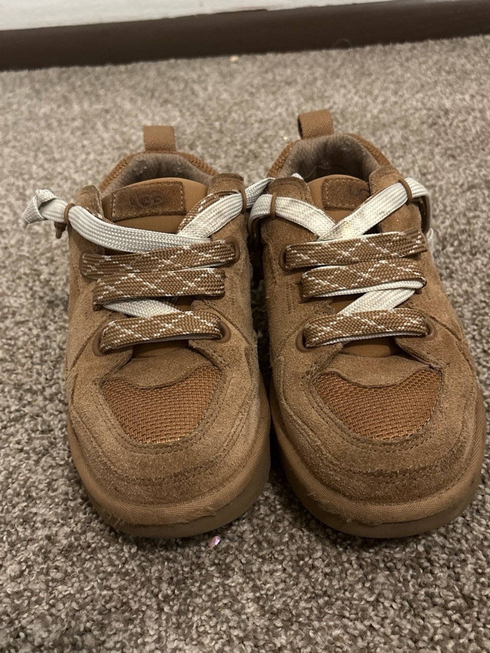 UGG Lowmel chestnut